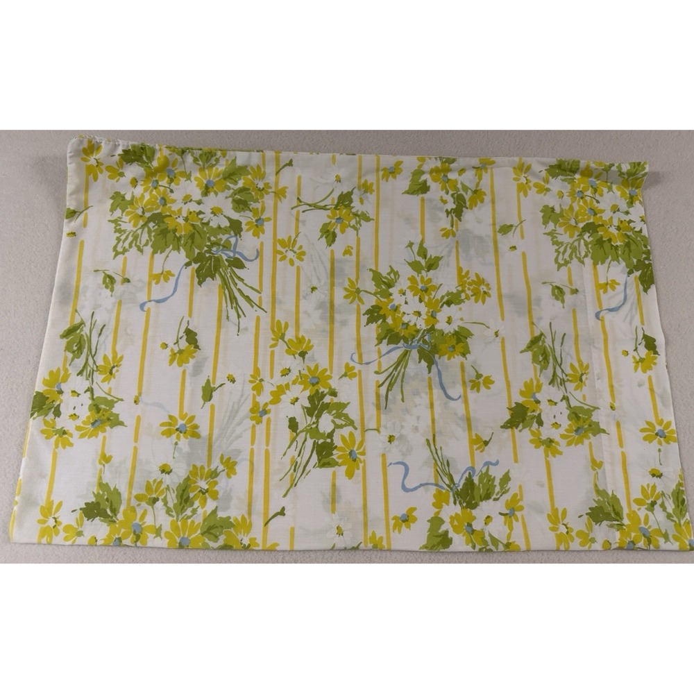 1 Vtg Floral Standard Pillowcase Yellow Flower Power Percale USA Utica Cottage‎
